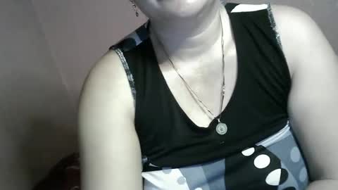 Snapshot of cindy_hot23 chatting on January 2025 11:00:02 PM cindy_hot23 online show from January 2025 11:00:02 PM