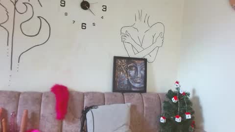 cinna__ online show from December 2025 03:21:01 PM