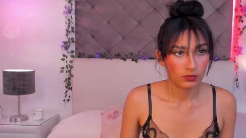 Karla  online show from September 2025 01:44:02 PM