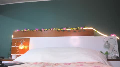 Karla  online show from October 2025 08:05:01 PM