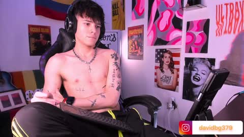 Snapshot of cinnamon_boyxxx chatting on February 2025 05:10:01 AM David Independent Model online show from February 2025 05:10:01 AM