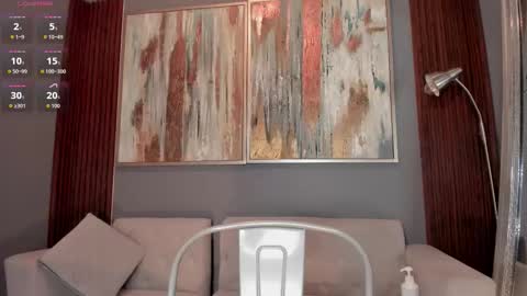 Snapshot of cinnia_ chatting on October 2025 12:11:01 PM Cintia online show from October 2025 12:11:01 PM