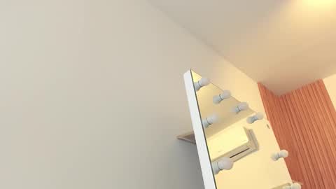 Snapshot of cinnia_ chatting on November 2025 12:17:01 PM Cintia online show from November 2025 12:17:01 PM