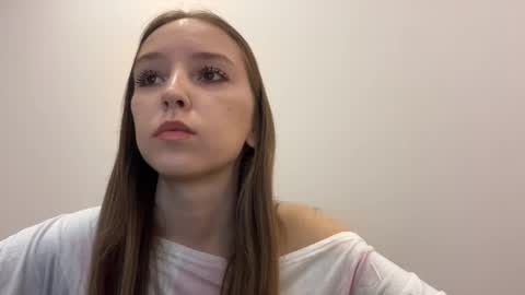 Aurora online show from April 2026 04:16:01 PM