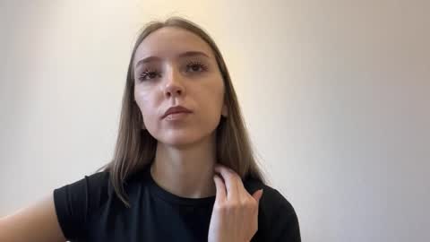 Aurora online show from April 2026 06:19:01 AM