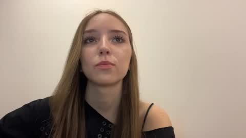 Aurora online show from April 2026 02:22:01 PM