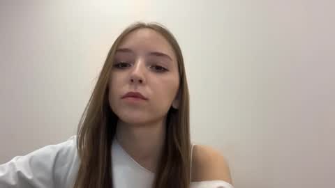 Aurora online show from April 2026 07:58:02 PM