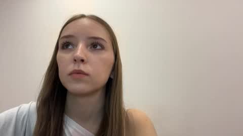 Aurora online show from April 2026 07:07:02 PM