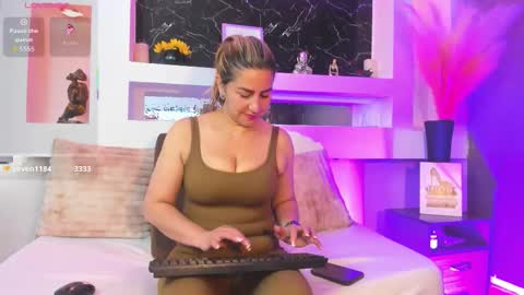 Cinthya  online show from March 2026 12:21:02 PM