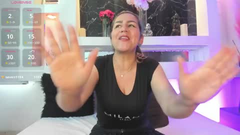 Snapshot of cinthya_mjs chatting on May 2026 12:20:01 PM Cinthya online show from May 2026 12:20:01 PM