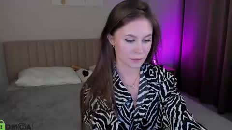 Snapshot of cirilla_rose chatting on July 2026 04:05:01 AM Cirilla Rose online show from July 2026 04:05:01 AM