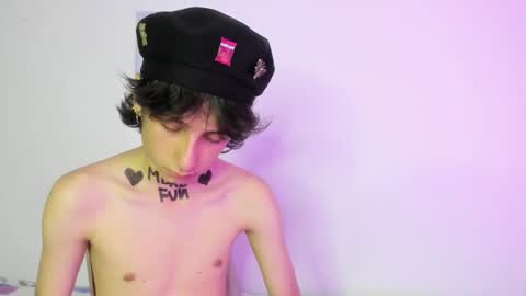 cirosky_elchicopolla online show from February 2026 04:02:01 AM