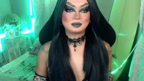 Snapshot of cj_parker69 chatting on June 2026 03:04:02 PM QUEEN CESS online show from June 2026 03:04:02 PM