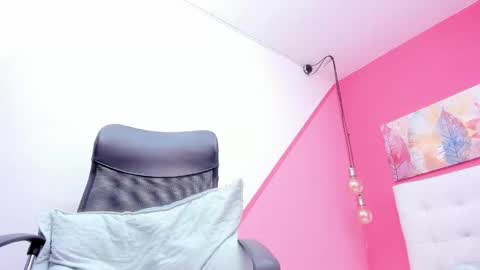 claire aristizabal online show from December 2024 07:06:02 AM