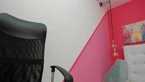 claire aristizabal online show from February 2025 03:34:02 AM