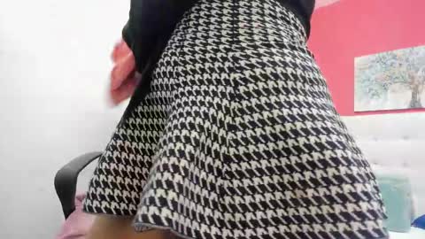 claire aristizabal online show from March 2025 04:34:02 AM