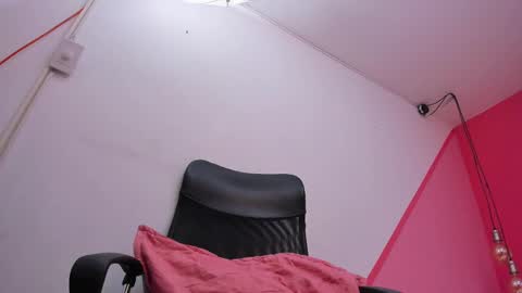 claire aristizabal online show from March 2025 06:43:01 AM