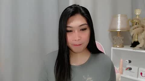 CLAIRE online show from May 2026 05:35:02 AM