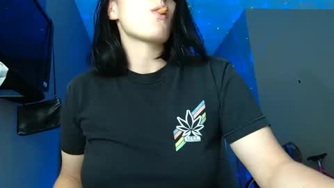 Claire online show from December 2024 01:03:02 AM