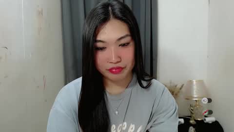 CLAIRE online show from October 2025 06:21:02 AM