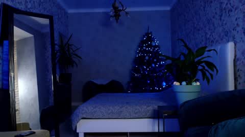 Clara online show from December 2024 07:16:02 PM