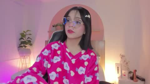 C L A R A online show from February 2026 02:59:02 AM