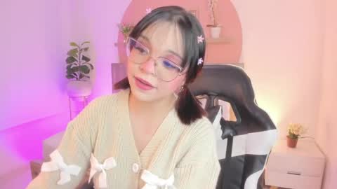 Snapshot of clara_lu chatting on June 2026 03:32:02 AM C L A R A online show from June 2026 03:32:02 AM