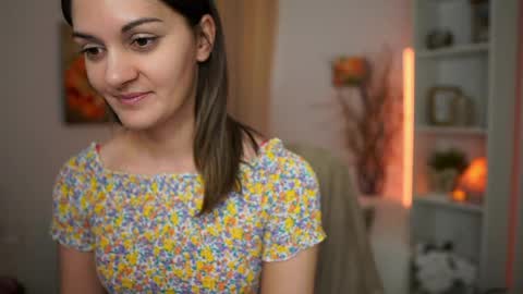 Clara Moon online show from May 2026 08:23:02 AM