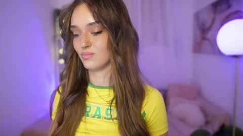 Clara smile online show from December 2025 07:34:02 PM