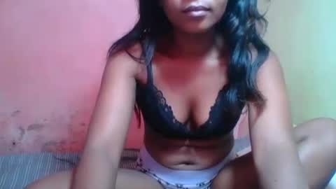 Snapshot of clarissezz chatting on May 2026 06:43:01 AM clarissezz online show from May 2026 06:43:01 AM