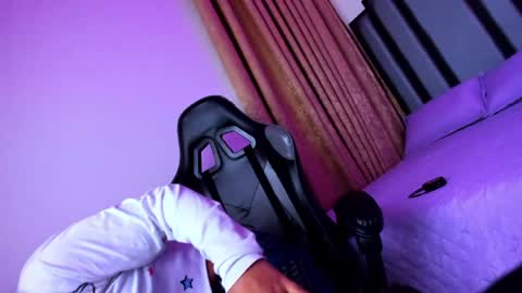 Snapshot of clariza_herrera chatting on May 2026 05:35:01 AM Clariza online show from May 2026 05:35:01 AM