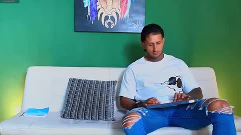 Juanpaindependent model online show from October 2025 07:56:01 PM