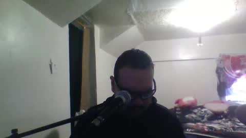 Snapshot of clark_kent1986 chatting on April 2026 07:00:02 PM clark_kent1986 online show from April 2026 07:00:02 PM