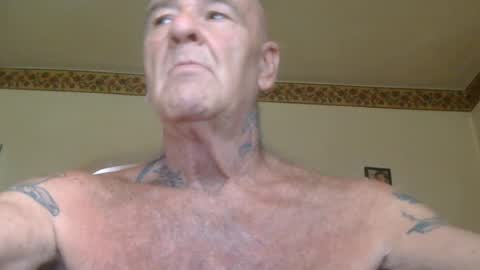 Snapshot of classic_rock_and_oldies chatting on June 2026 12:22:01 PM Pizza online show from June 2026 12:22:01 PM