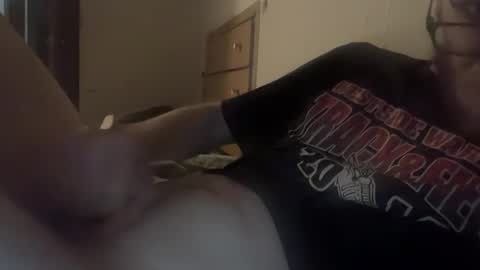 Snapshot of cleatus27 chatting on May 2026 02:18:02 AM cleatus27 online show from May 2026 02:18:02 AM