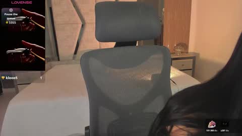 Cleo Adams online show from October 2025 05:26:02 AM