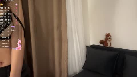 Lili online show from April 2026 07:07:02 PM