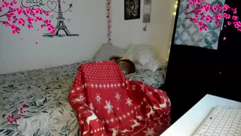 cleo_christmas online show from June 2026 12:19:01 AM