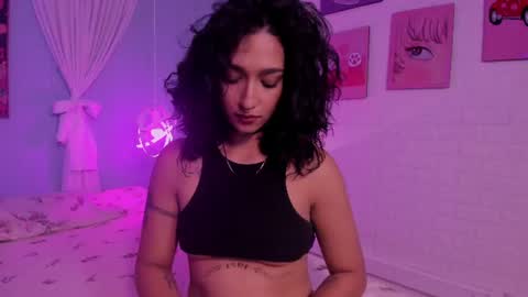 Snapshot of cleo_foxx chatting on June 2026 05:00:02 PM Cleo online show from June 2026 05:00:02 PM