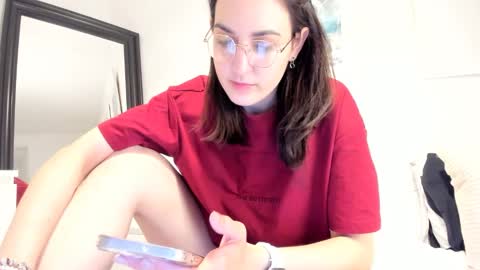 Cleolane online show from September 2025 09:15:01 PM