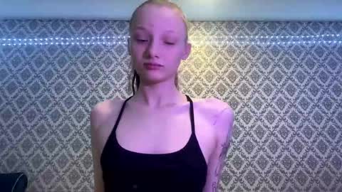 Cleo online show from December 2025 06:04:02 PM