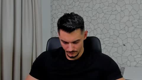 Snapshot of clintmasterss chatting on January 2025 04:03:01 PM ClintMasterss online show from January 2025 04:03:01 PM