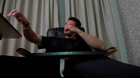 Snapshot of clintmasterss chatting on May 2026 07:11:01 PM ClintMasterss online show from May 2026 07:11:01 PM