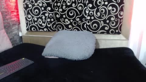 Snapshot of cloe66 chatting on January 2025 06:45:02 PM cloe66 online show from January 2025 06:45:02 PM