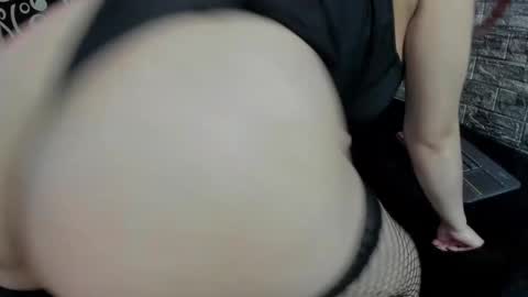 Snapshot of cloe66 chatting on February 2025 09:46:01 PM cloe66 online show from February 2025 09:46:01 PM