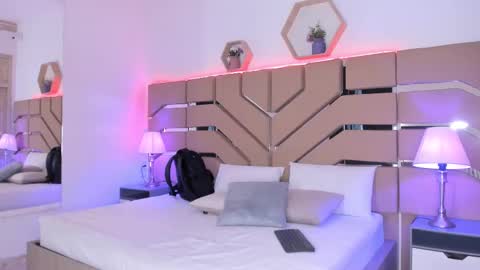 Cloe Online de 600 a 1400 online show from September 2025 11:25:01 AM