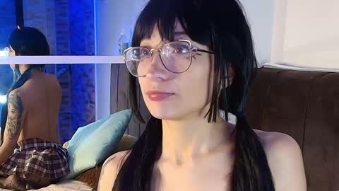 Cloe Leeee online show from September 2025 01:02:01 PM