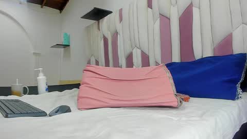 Cloe  Stanfort online show from January 2025 10:19:01 PM