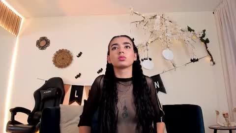 Snapshot of cloe_taylor__ chatting on October 2025 03:04:01 AM CLOE online show from October 2025 03:04:01 AM