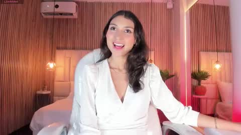 C L O E  online show from January 2026 04:36:01 AM